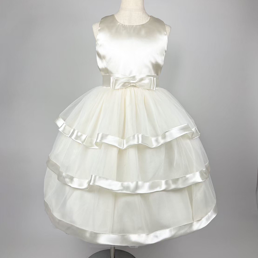 3段フリルボリュームホワイトドレス